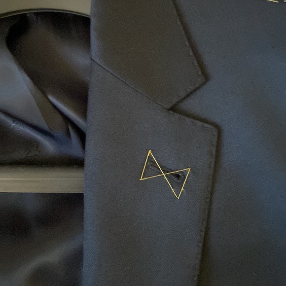 Jos. A Bank - Signature Gold 2-Button Tailored Fit Wool Suit - Navy Blue - Picture 5 of 11